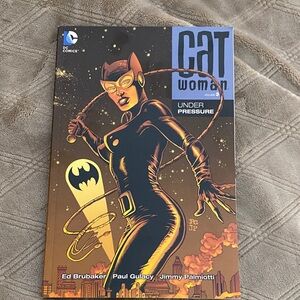 Catwoman Comic Volume 4